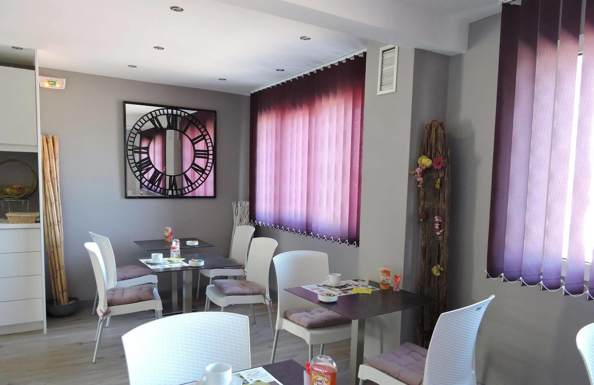 Hotel Le Foron 3*
