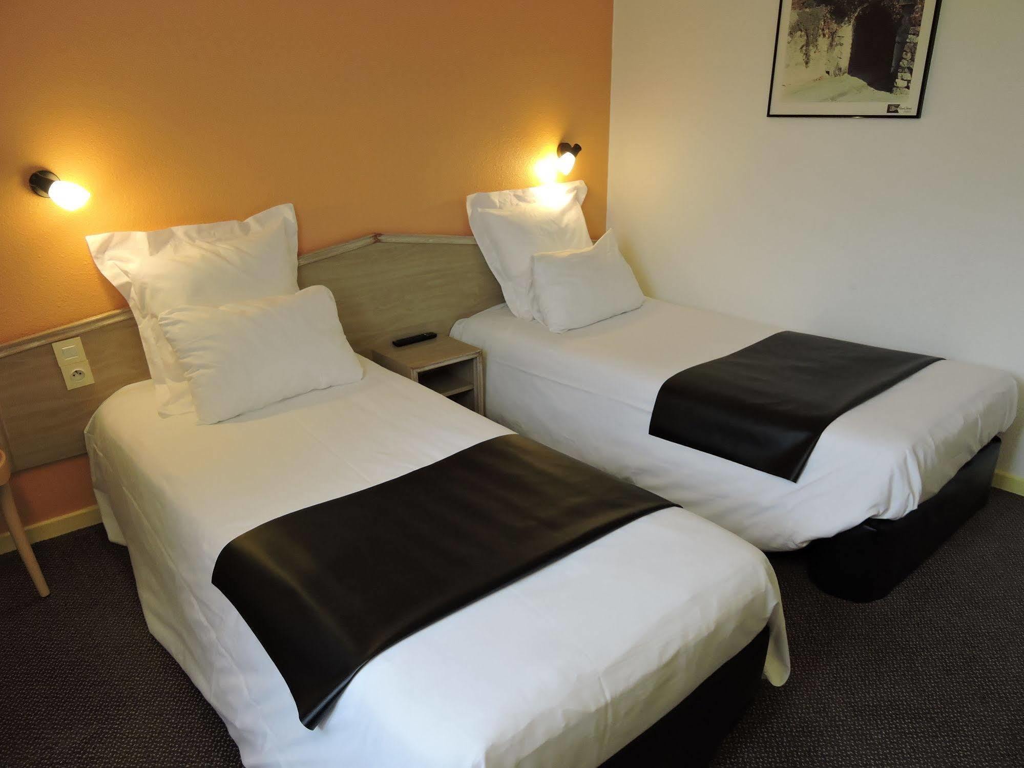 Le Foron Hotel 3*