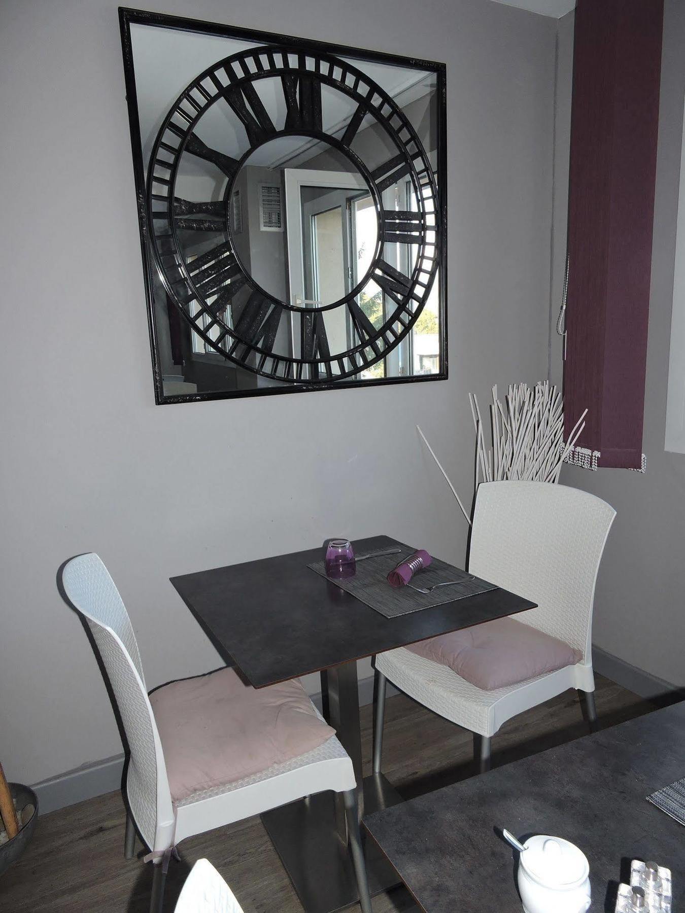 Le Foron Hotel 3*