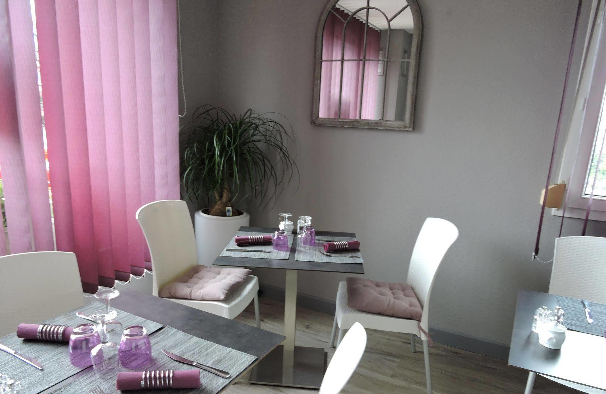 Le Foron Hotel