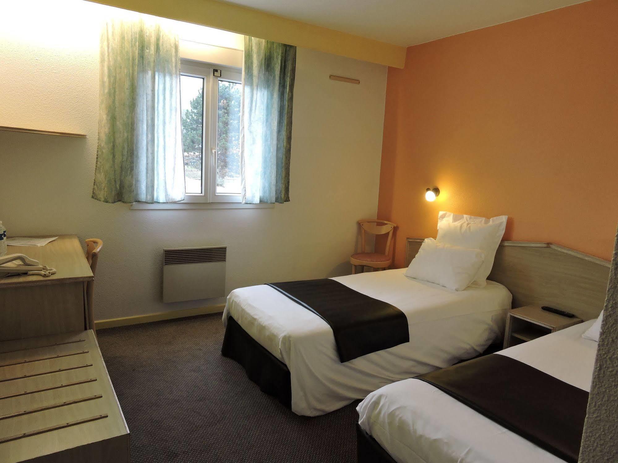 Le Foron 3*